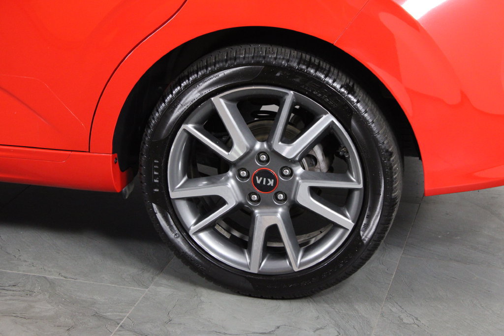 Used 2020 Kia Soul GT-Line w/ GT 2.0L Power Sunroof Package FWD image 14