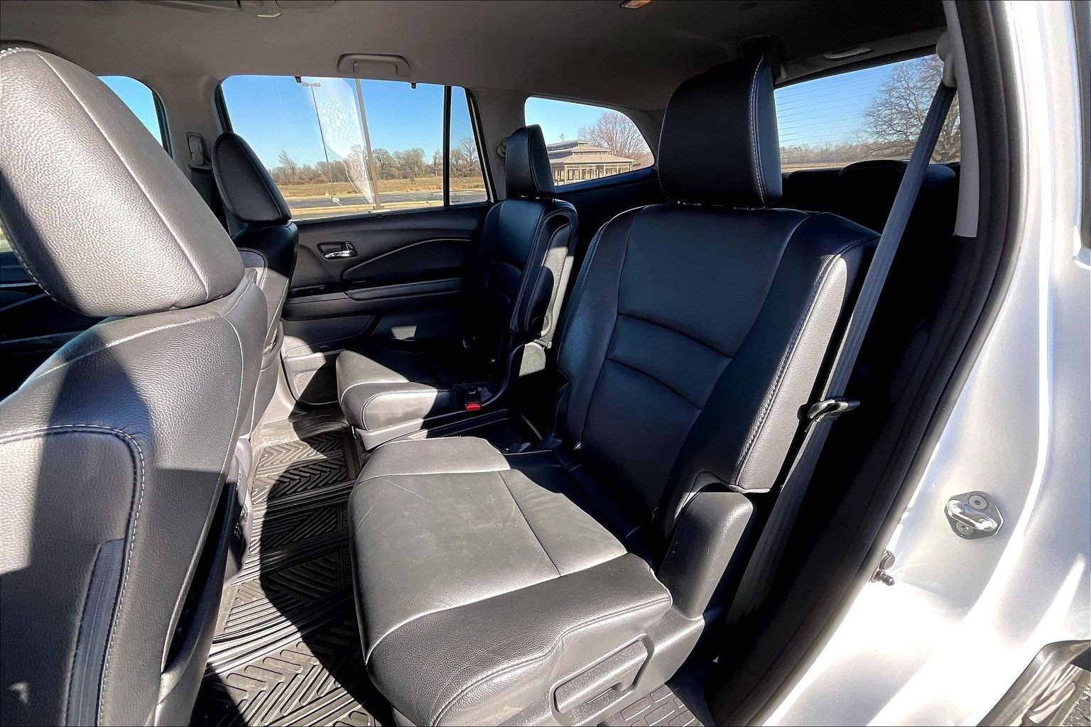 Used 2019 Honda Pilot Touring image 18