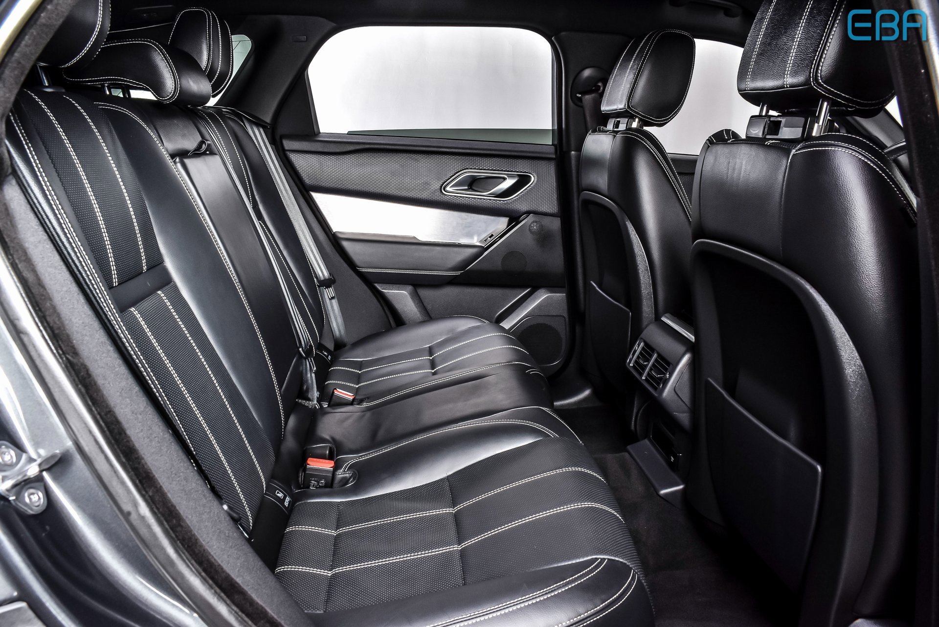 Used 2021 Land Rover Range Rover Velar R-Dynamic S image 23