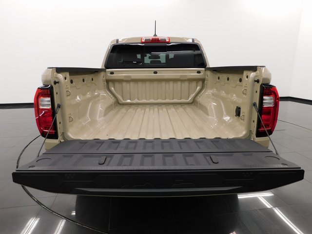 Used 2024 GMC Canyon AT4 w/ AT4 Premium Package image 18