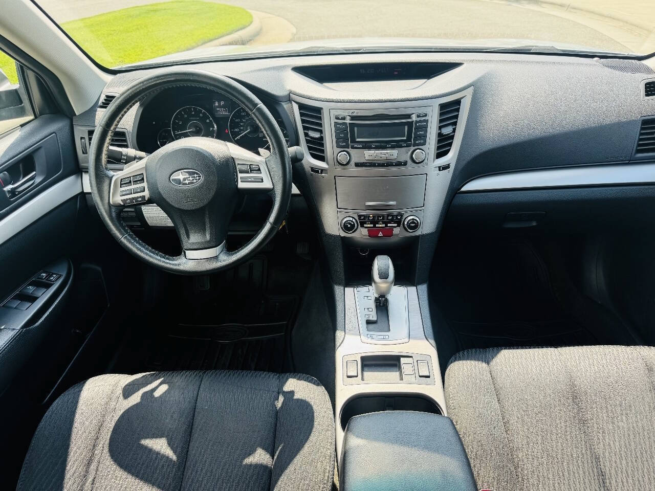 Used 2012 Subaru Outback 2.5i Premium AWD/4WD image 11