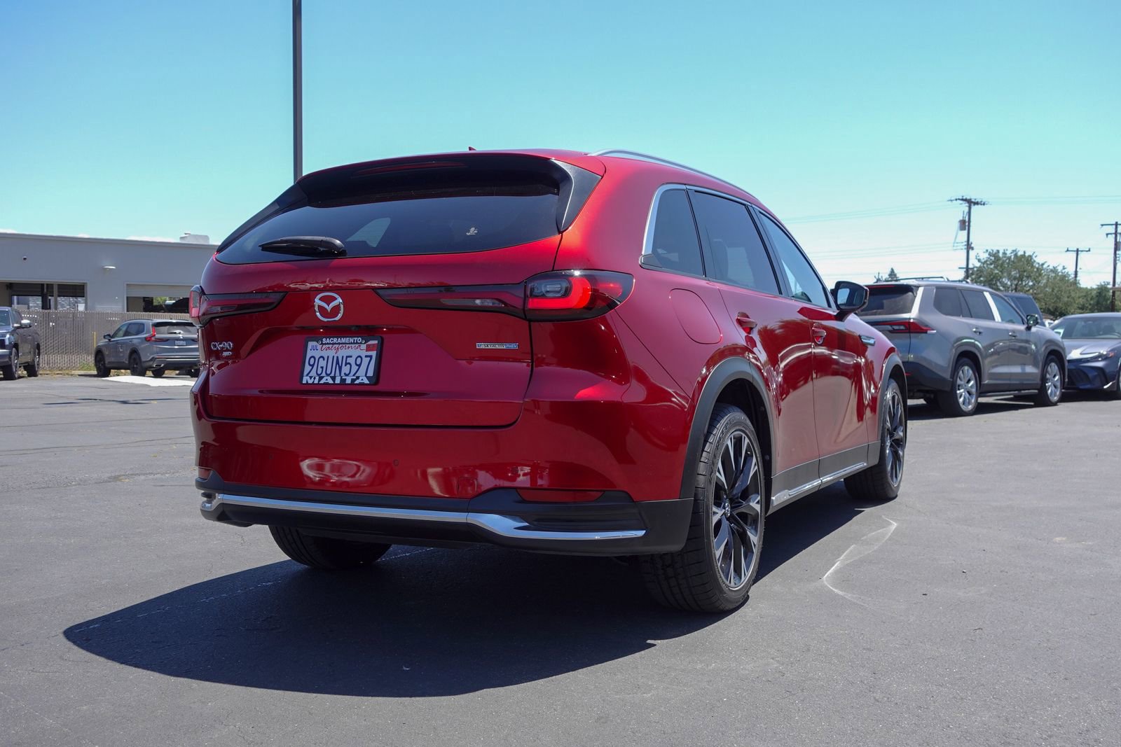 Certified 2024 MAZDA CX-90 Plug-In Hybrid w/ Premium Pkg AWD/4WD image 4