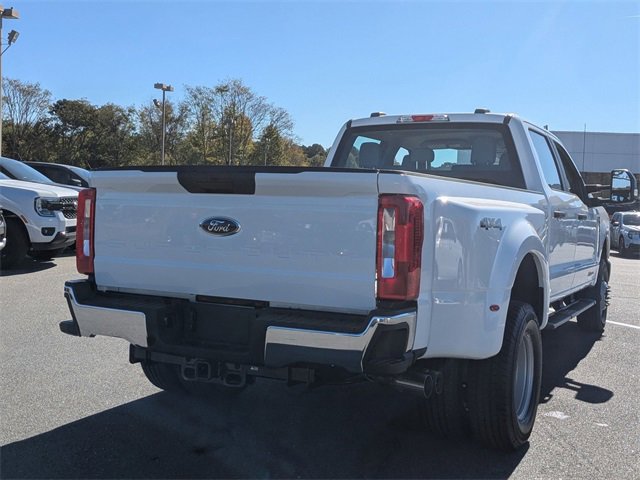 New 2026 Ford F350 4x4 Crew Cab DRW Super Duty image 3