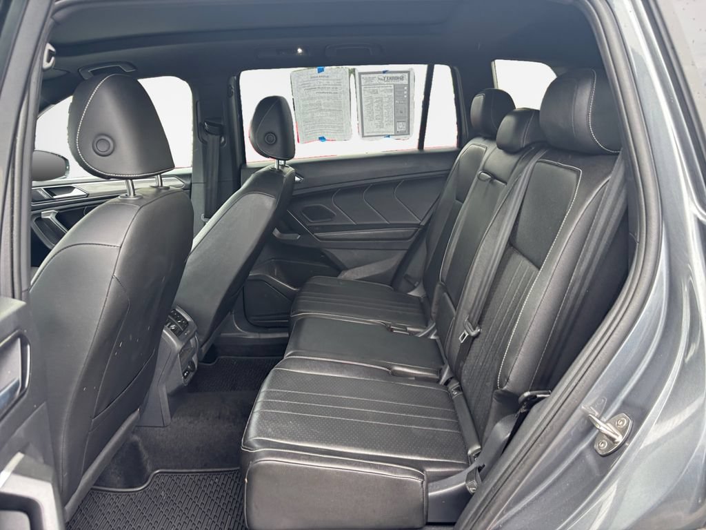 Used 2024 Volkswagen Tiguan SE R-Line AWD/4WD image 19