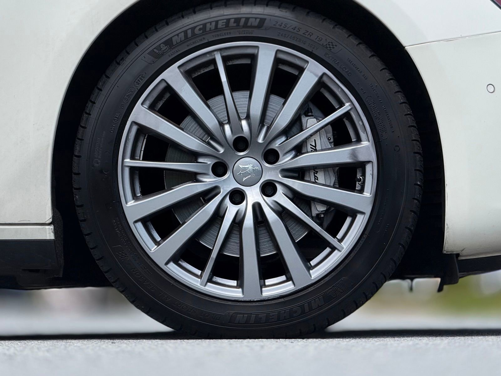 Used 2019 Maserati Ghibli RWD image 21