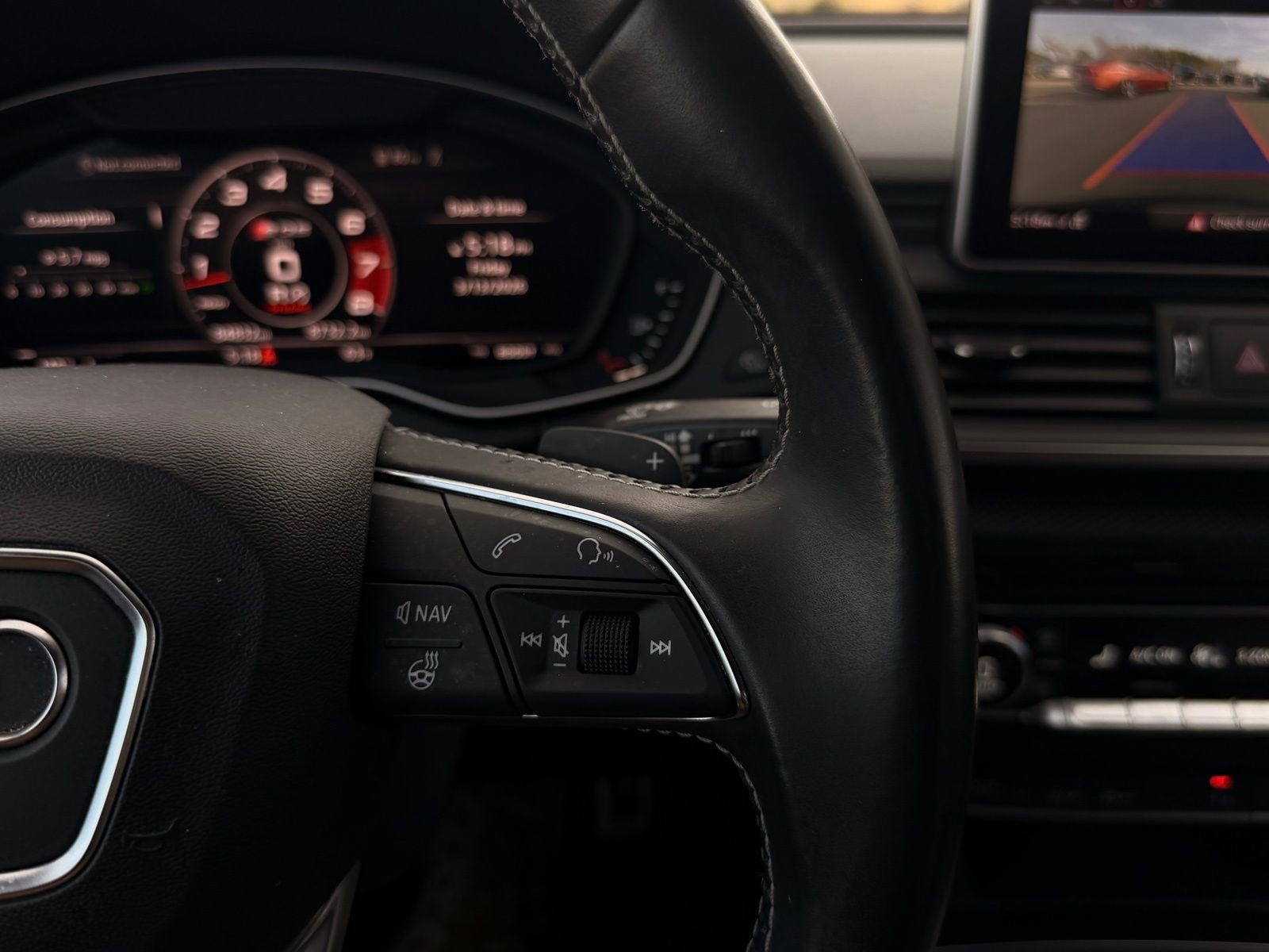 Used 2018 Audi SQ5 Prestige image 40