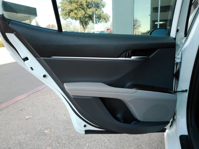 Used 2022 Toyota Camry LE image 15