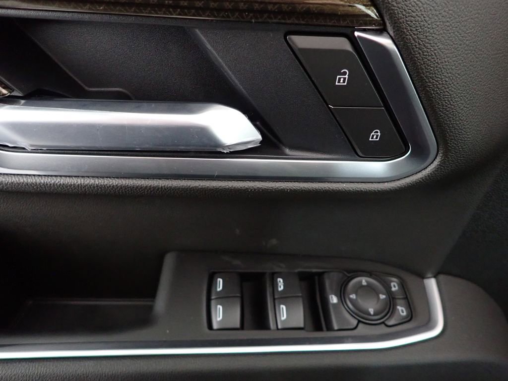 New 2026 Chevrolet Silverado 1500 RST w/ Dark Appearance Package image 16