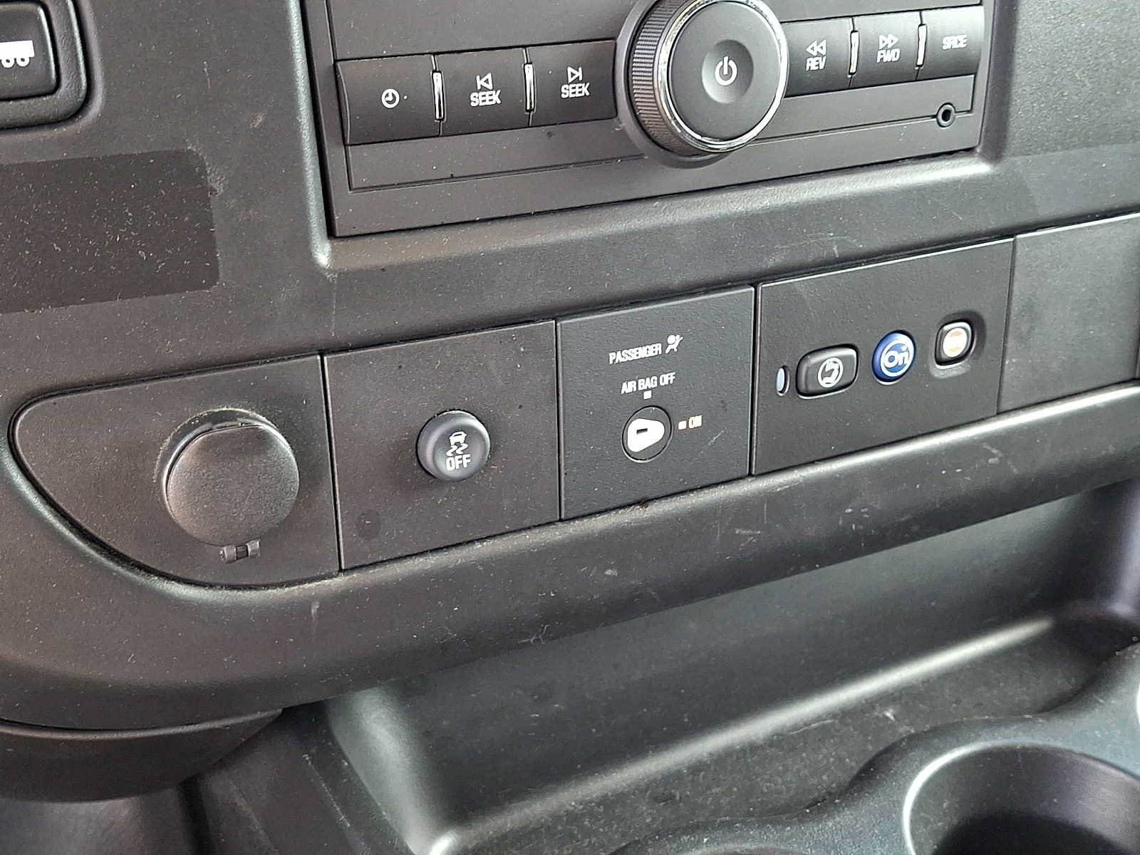 Used 2025 Chevrolet Express 2500 w/ Driver Convenience Package RWD image 24