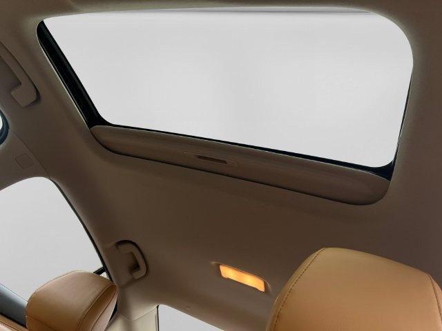 Used 2022 Nissan Sentra SV w/ SV Premium Package FWD image 20