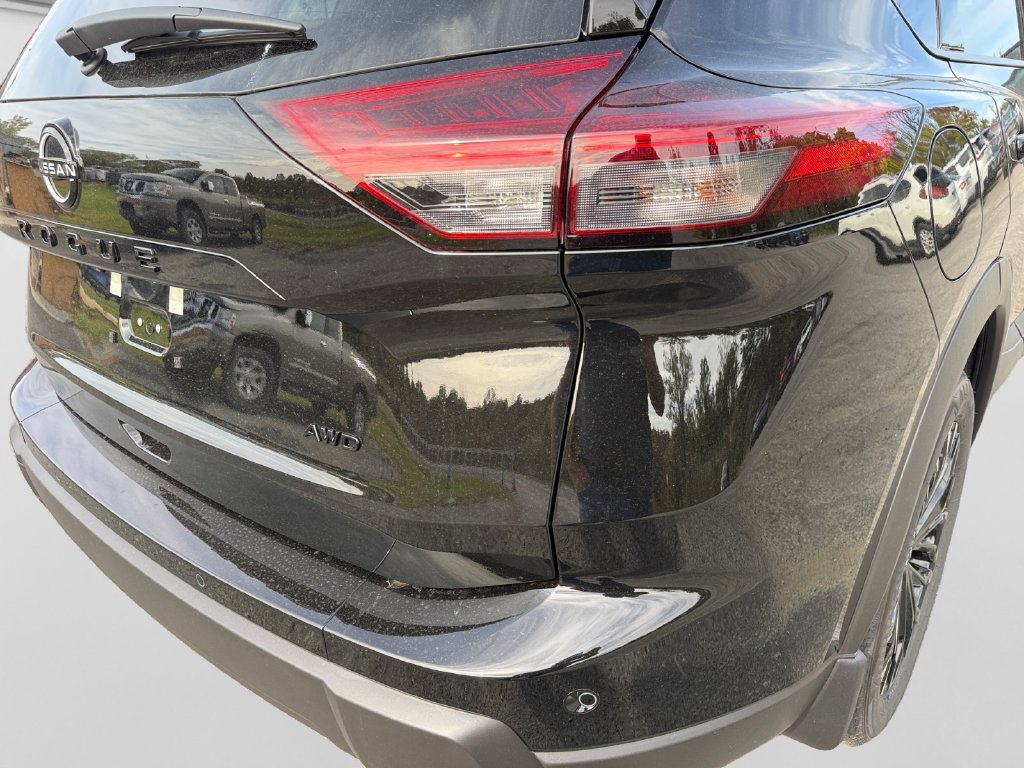 New 2027 Nissan Rogue Dark Armor AWD/4WD image 19