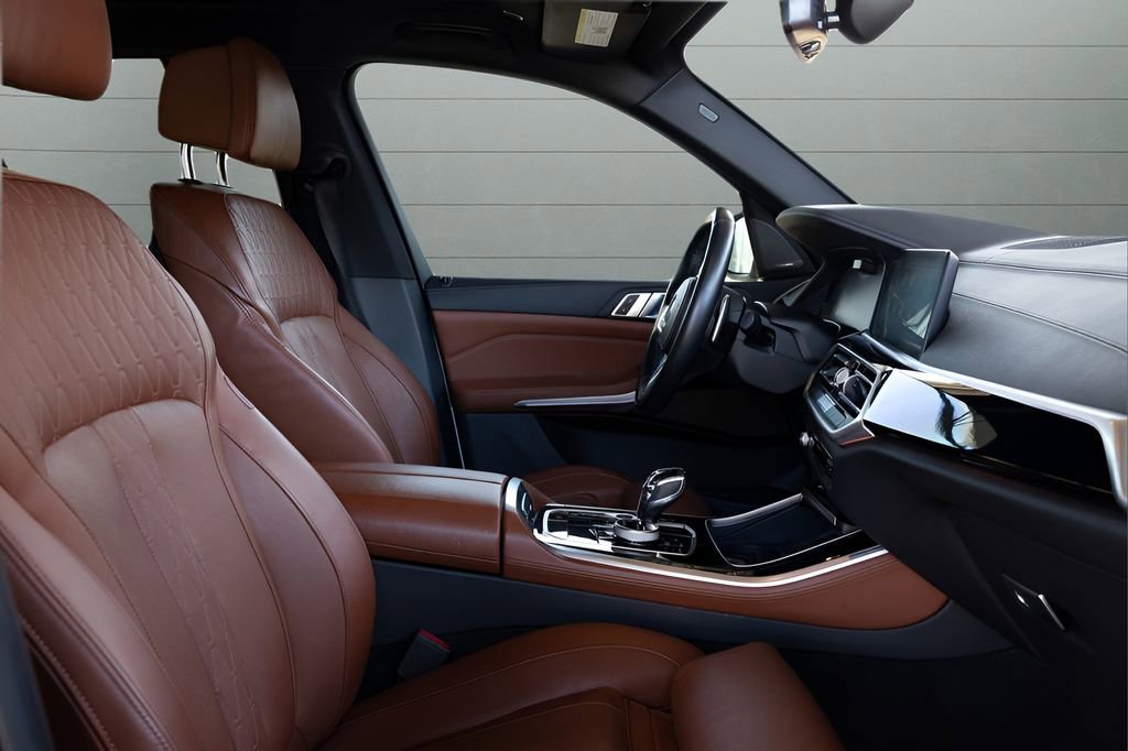 Used 2022 BMW X5 M50i w/ Executive Package AWD/4WD image 82