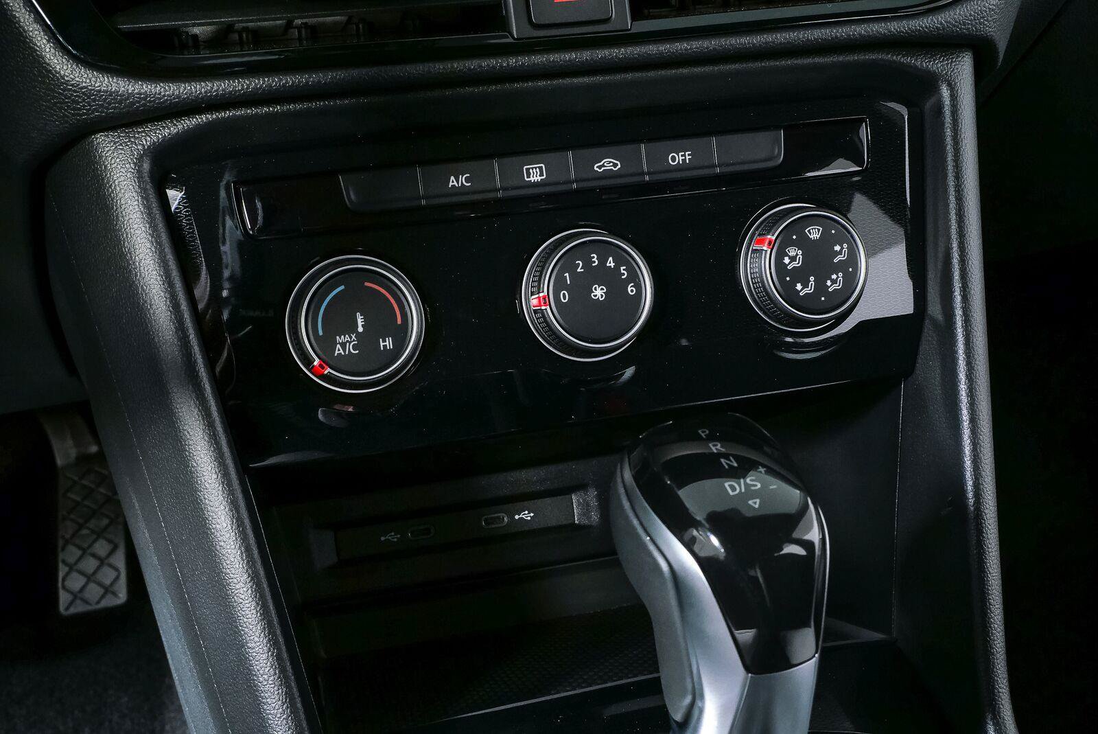 Certified 2025 Volkswagen Taos S FWD image 14