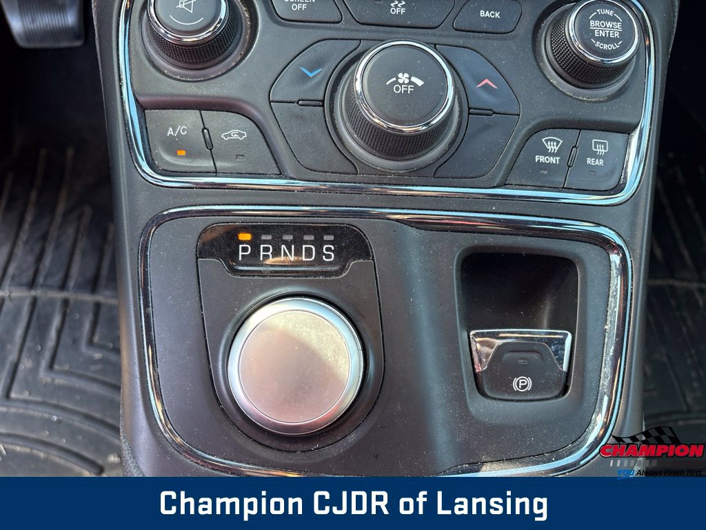 Used 2015 Chrysler 200 S FWD image 23