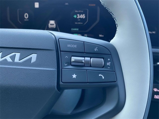 New 2025 Kia EV6 Wind image 18