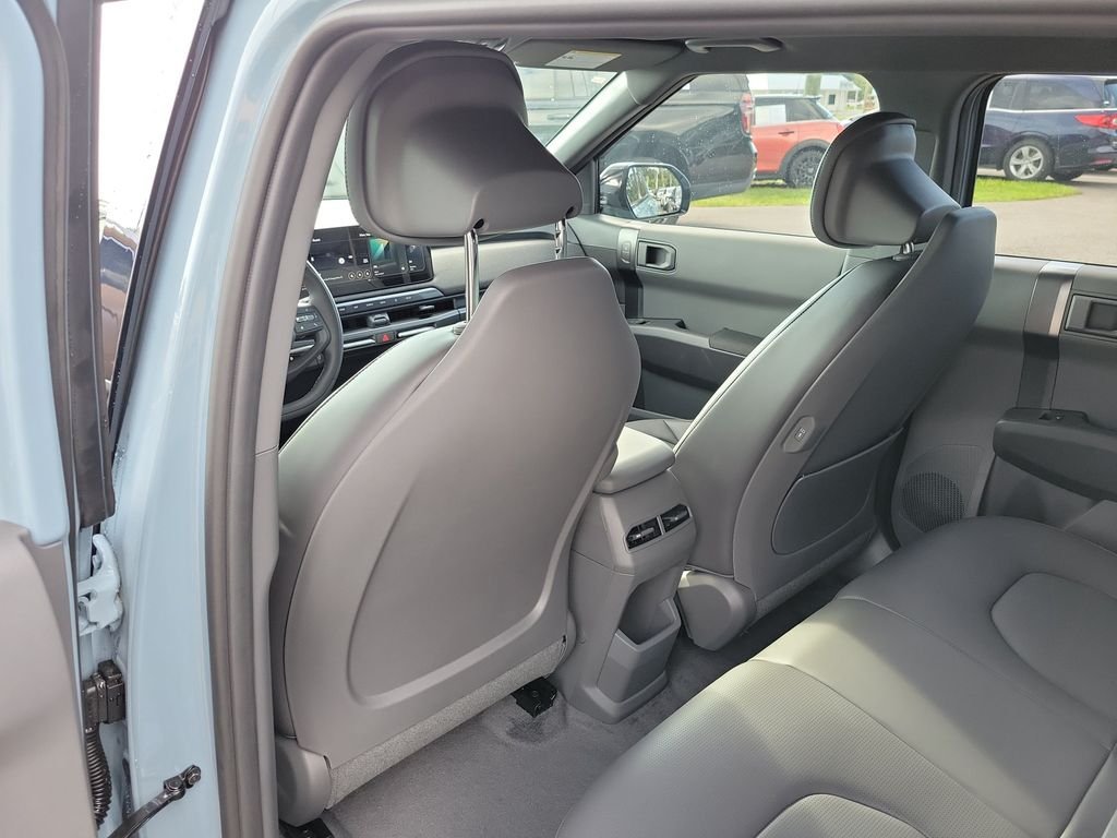 New 2027 Kia EV3 Wind FWD image 16