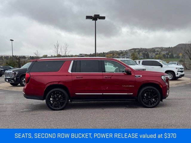 Certified 2022 GMC Yukon XL SLT w/ SLT Premium Package AWD/4WD image 7