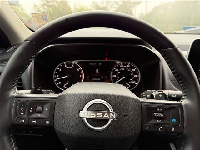 Used 2025 Nissan Rogue SV AWD/4WD image 28