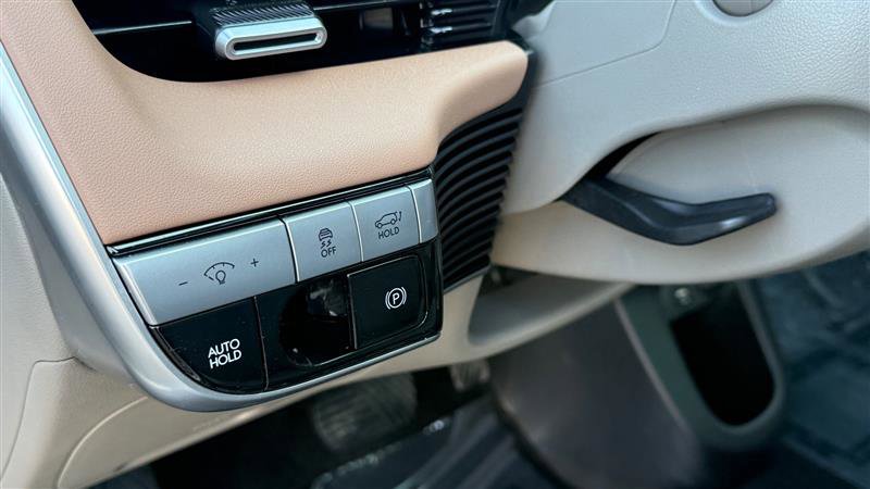 Used 2024 Hyundai Ioniq 5 Limited image 15