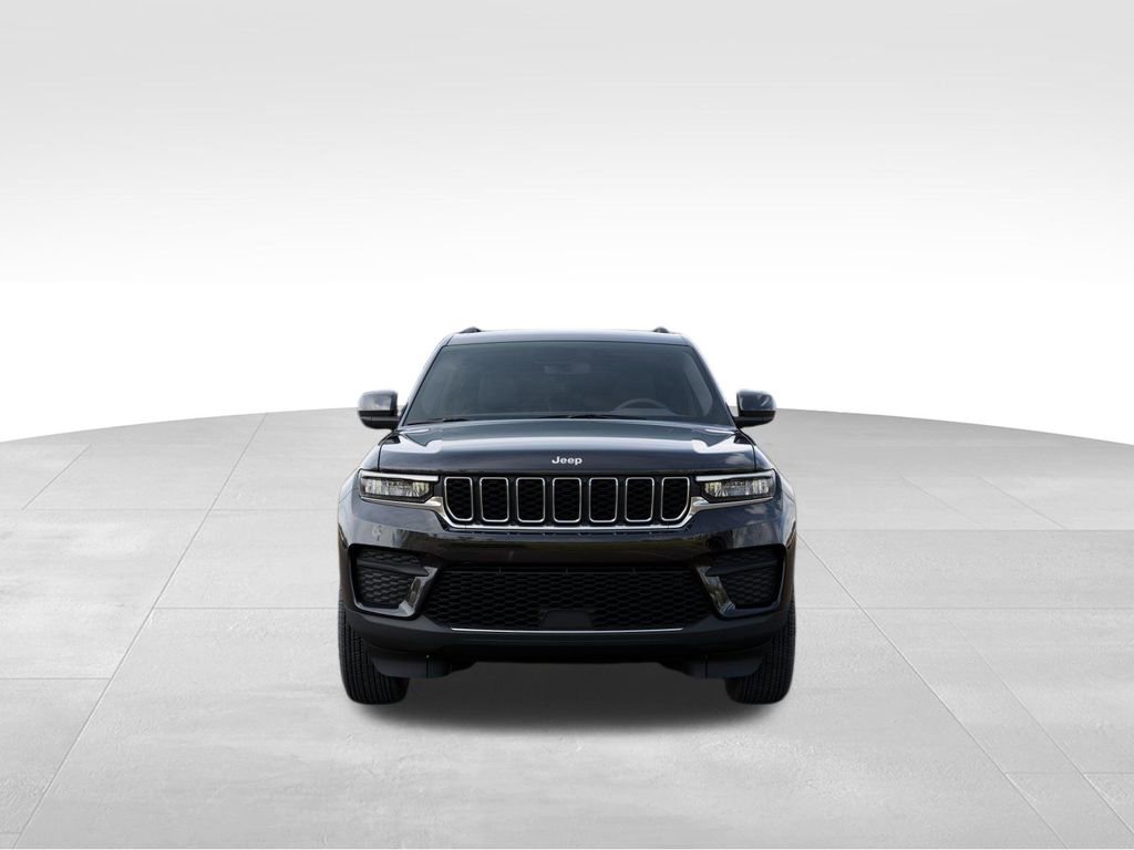 New 2026 Jeep Grand Cherokee Laredo image 6