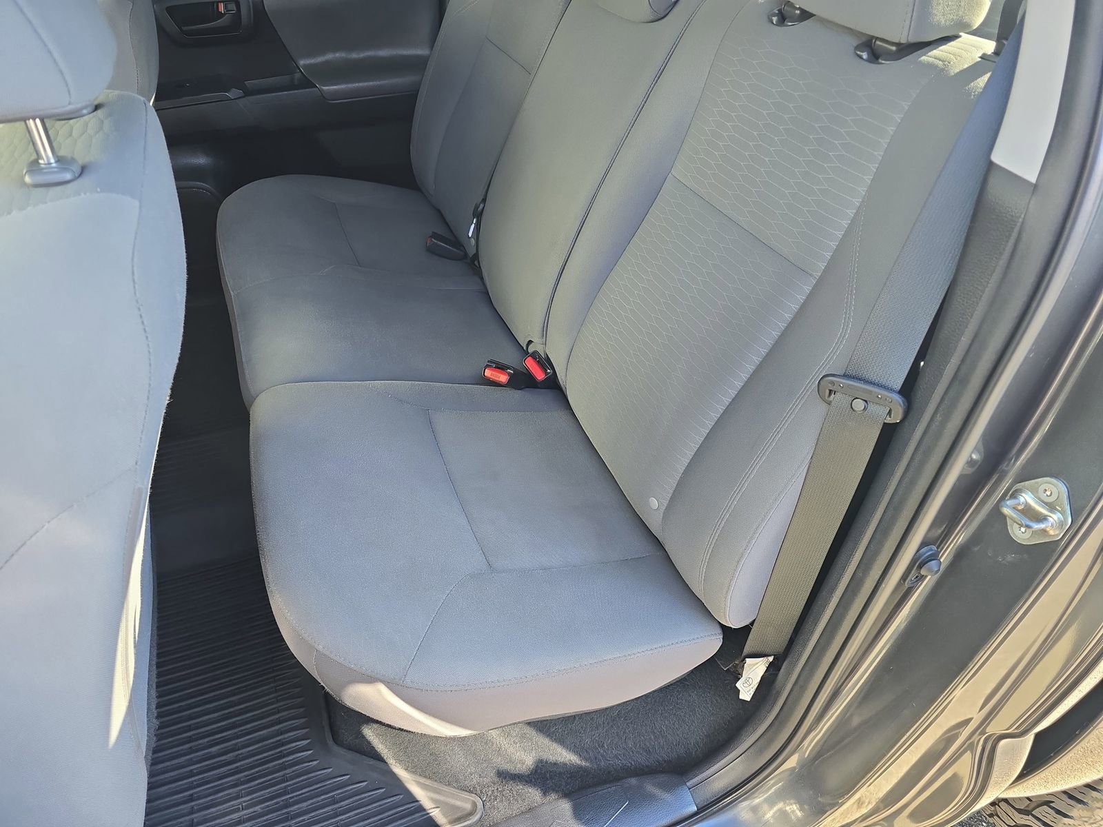 Used 2019 Toyota Tacoma SR w/ SR Convenience Package image 17