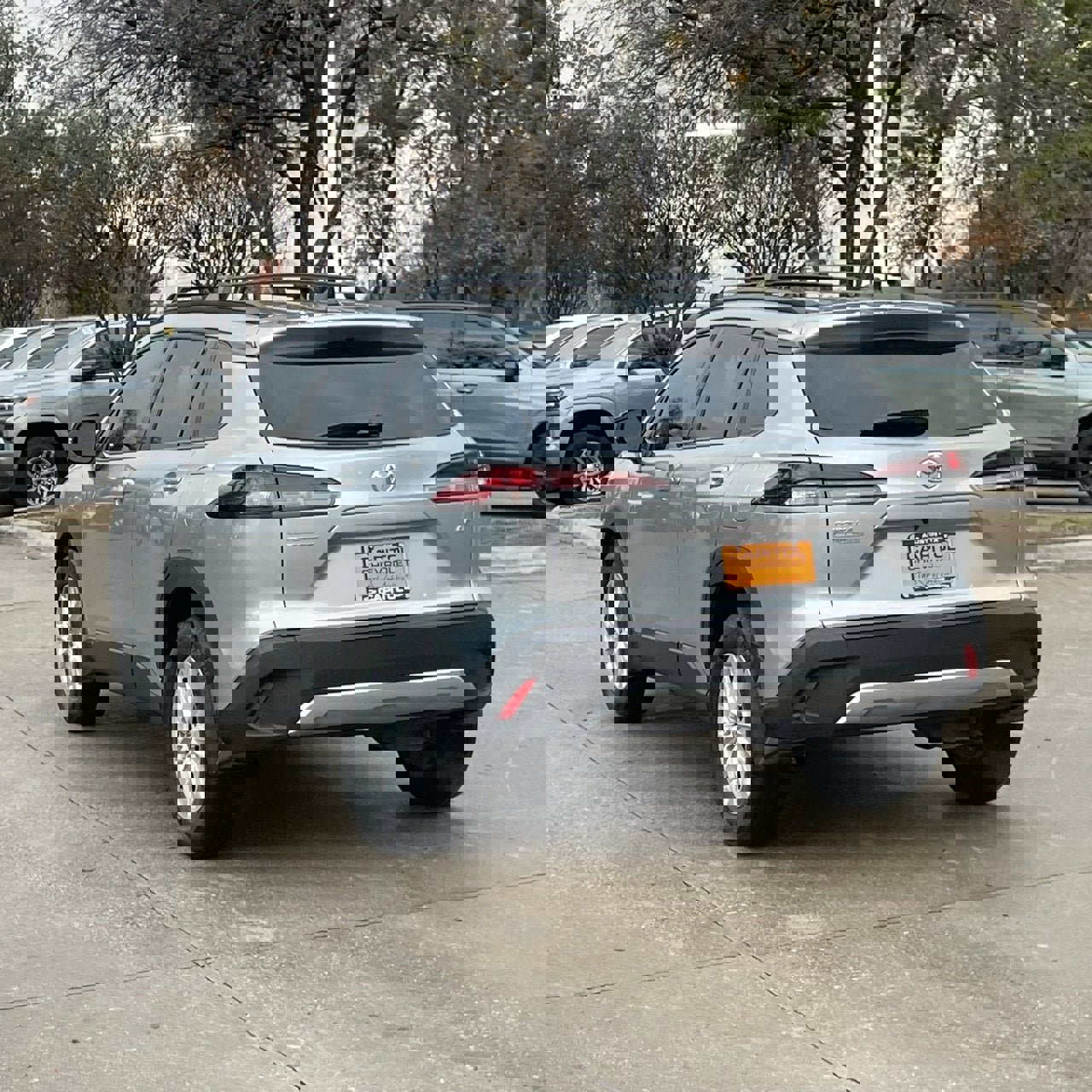 Used 2026 Toyota Corolla Cross LE image 4