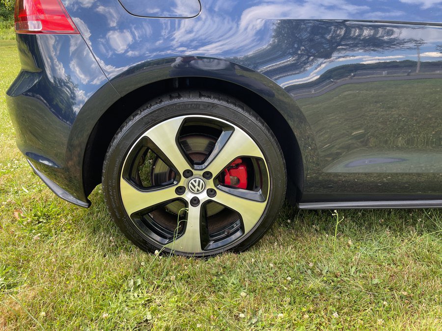 Used 2016 Volkswagen GTI SE FWD image 33