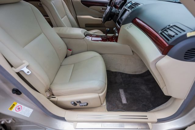 Used 2010 Lexus LS 460 RWD image 26