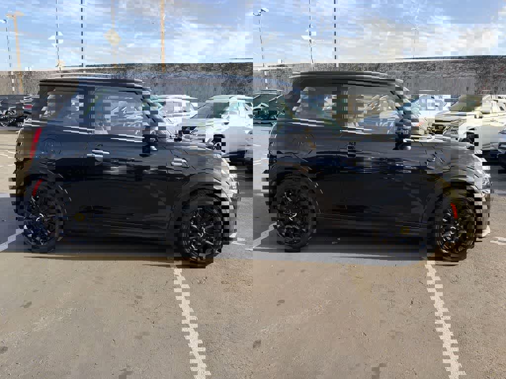 Used 2023 MINI Cooper SE image 7