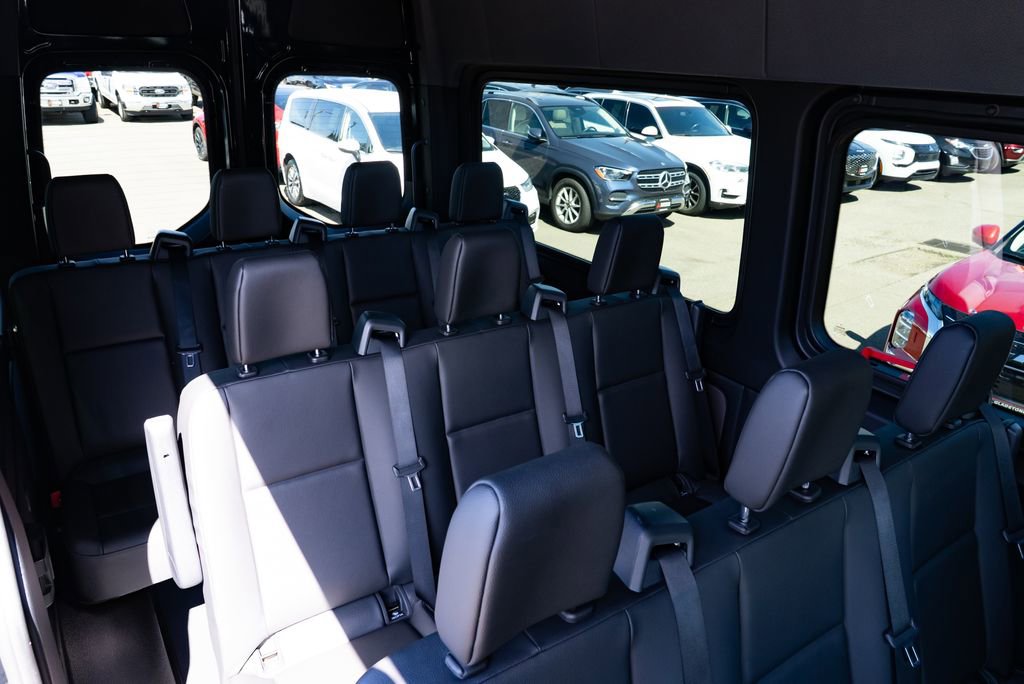 Used 2023 Mercedes-Benz Sprinter 2500 image 19