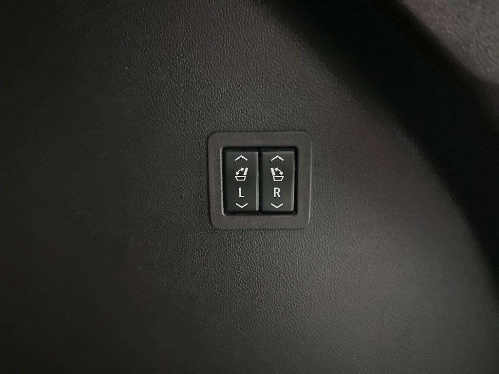 Used 2022 Buick Enclave Premium image 46