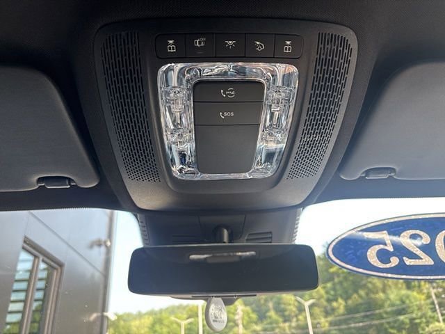 Used 2025 Mercedes-Benz GLB 250 4MATIC image 27