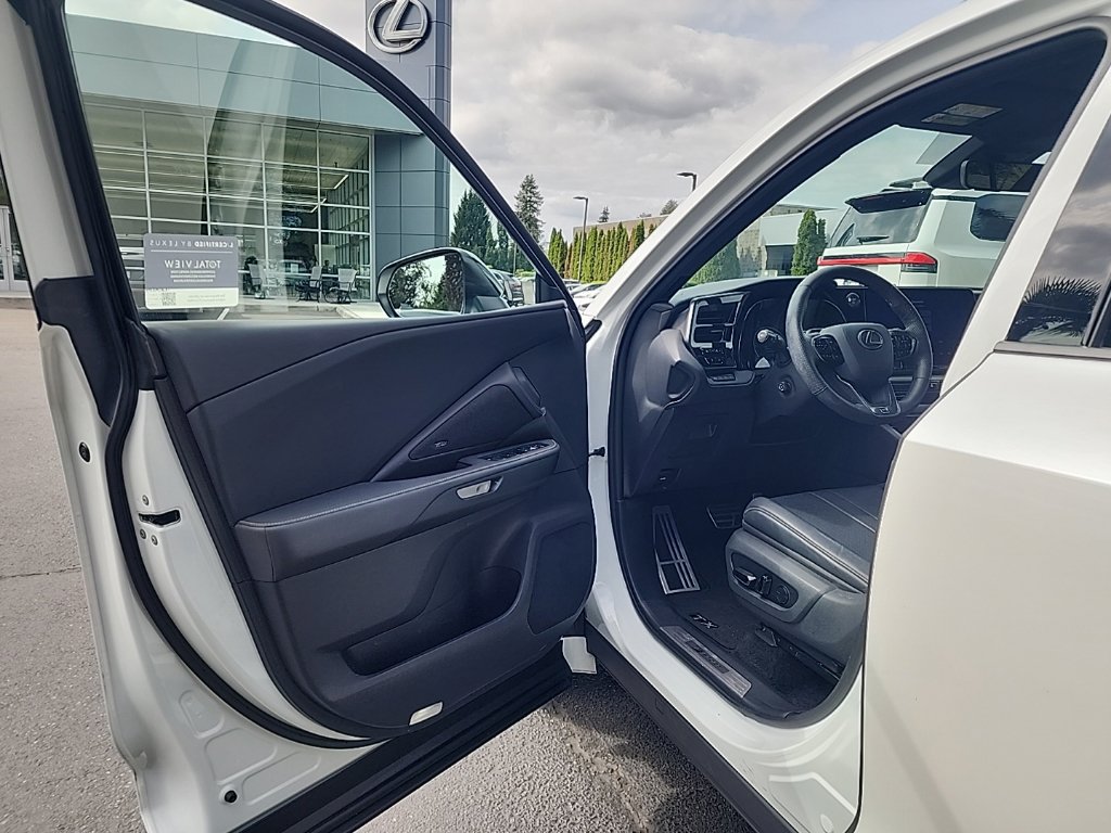 Certified 2024 Lexus TX 500h AWD w/ Technology Package image 9