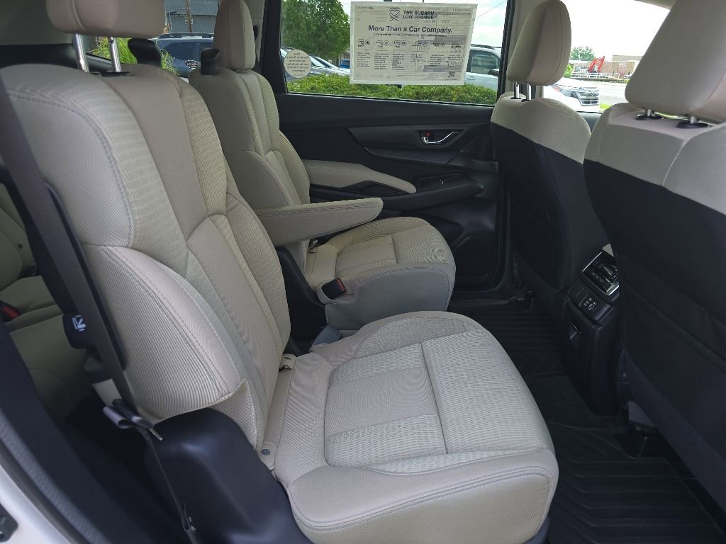 Used 2025 Subaru Ascent Premium AWD/4WD image 32