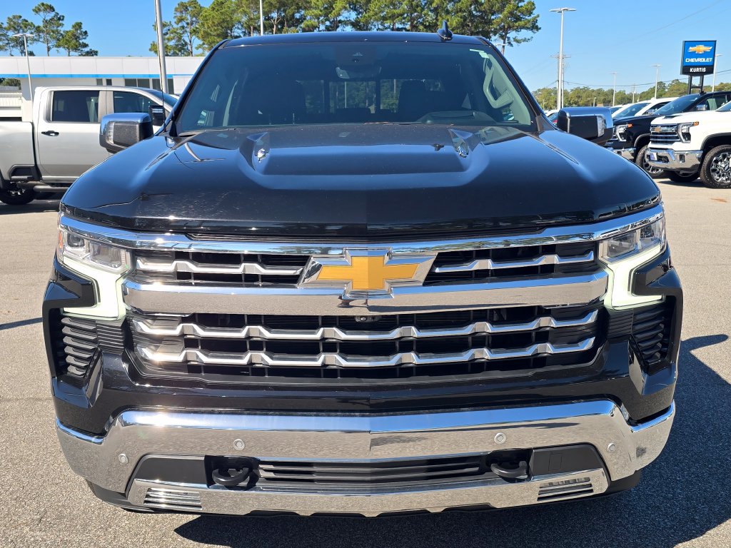 Certified 2025 Chevrolet Silverado 1500 LTZ w/ Technology Package AWD/4WD image 8