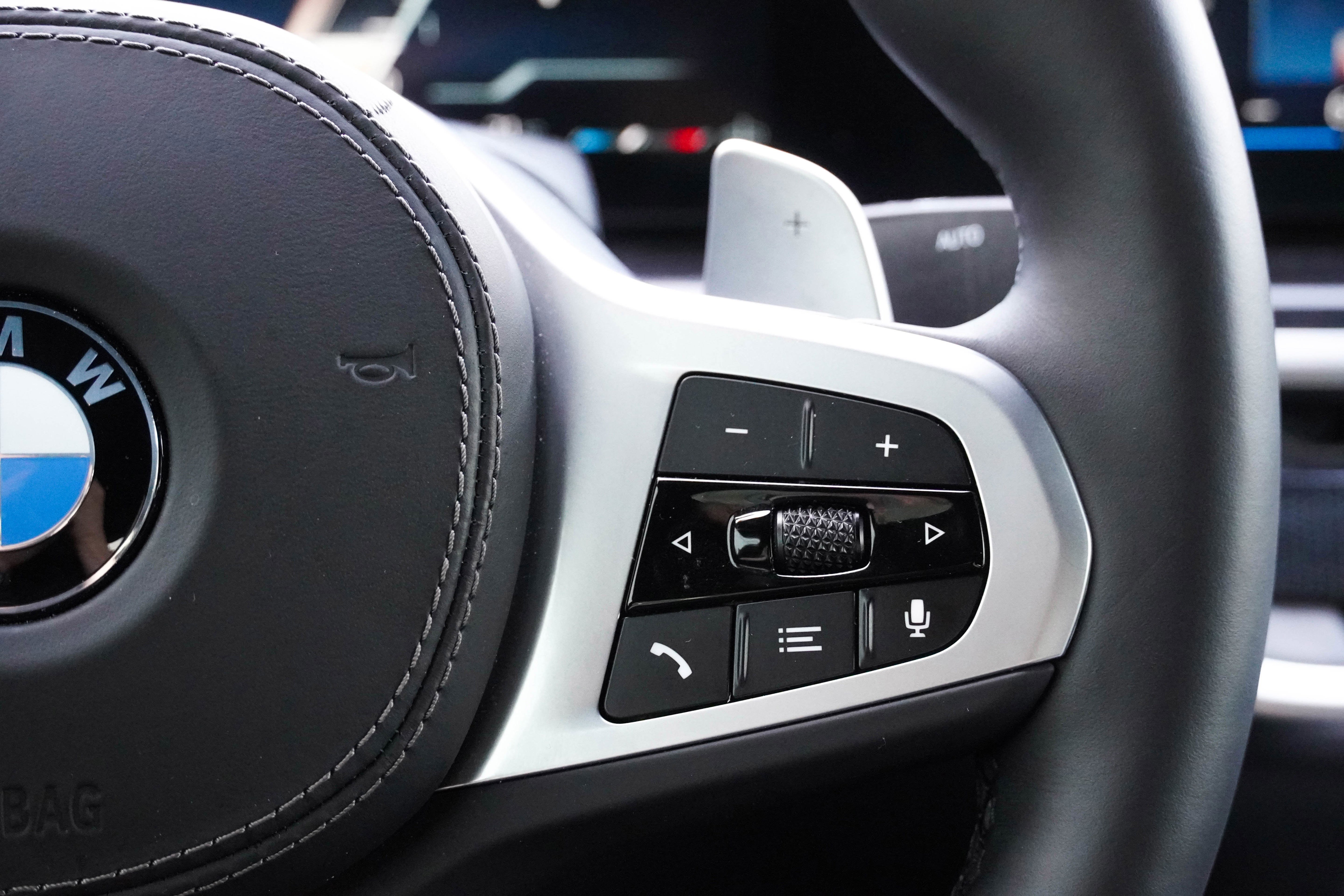 Certified 2024 BMW X6 xDrive40i w/ Premium Package image 24