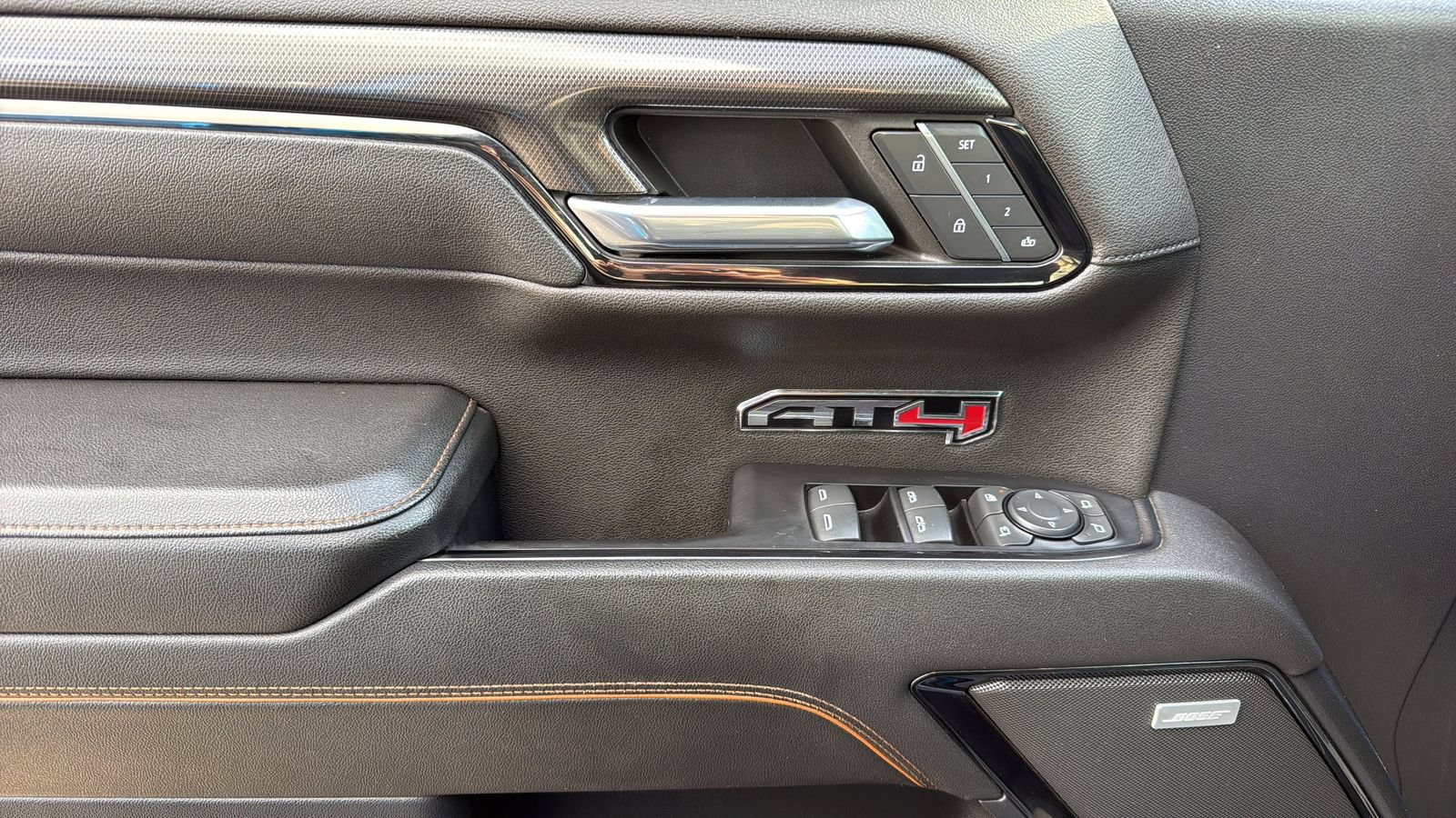 Used 2022 GMC Sierra 1500 AT4 w/ AT4 Preferred Package AWD/4WD image 11