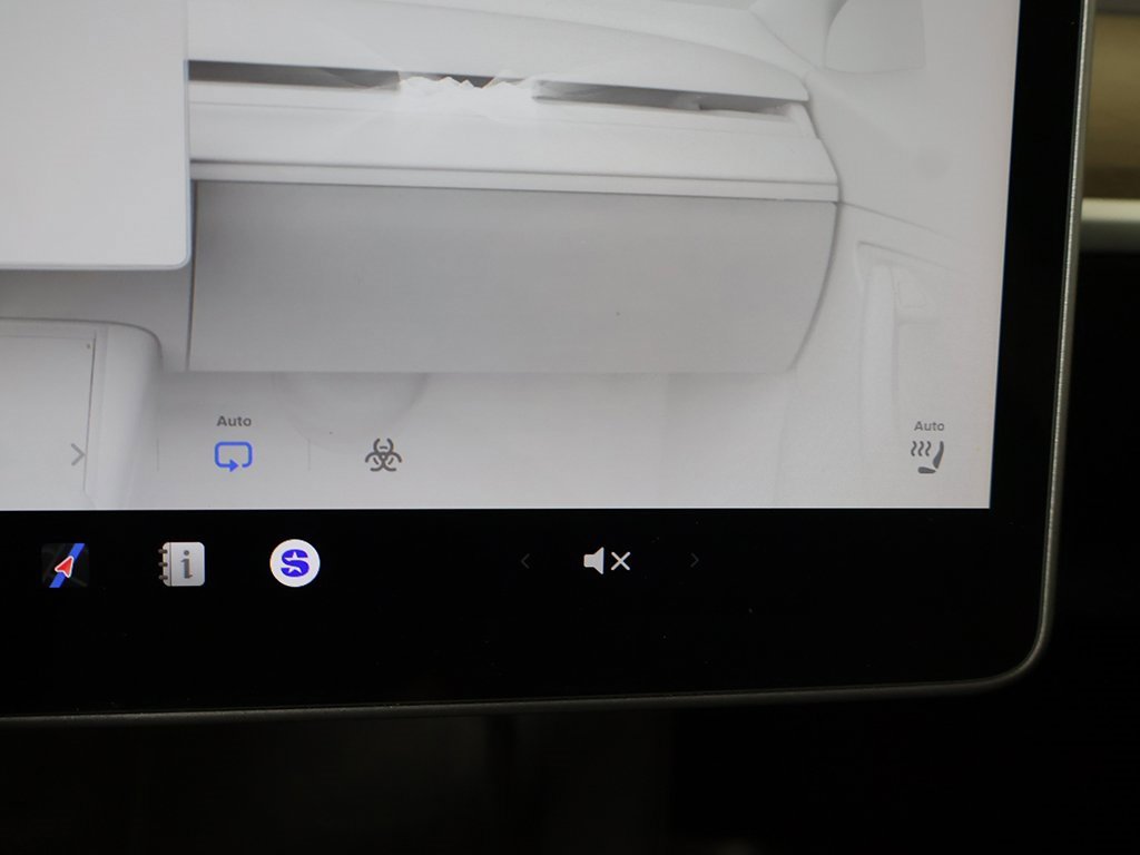 Used 2023 Tesla Model Y Long Range image 46