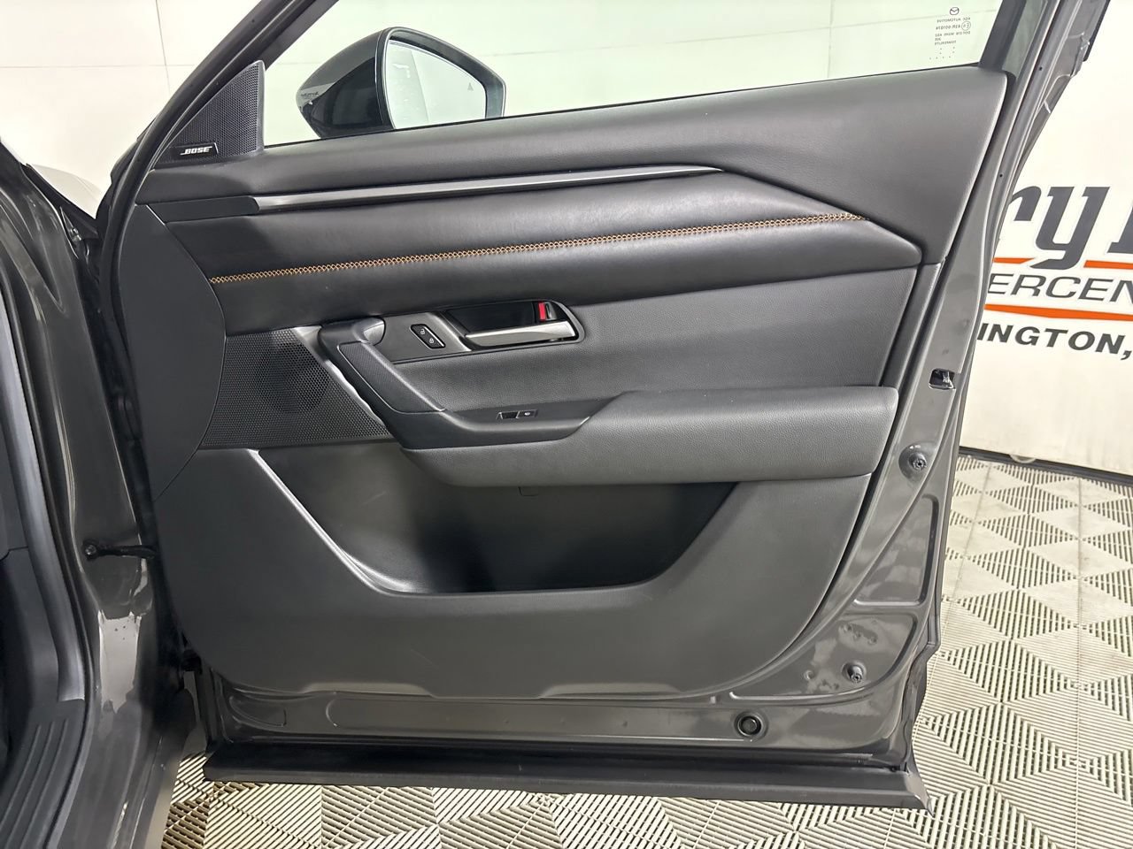 Used 2025 MAZDA CX-50 AWD 2.5 Hybrid w/ Premium Pkg image 26
