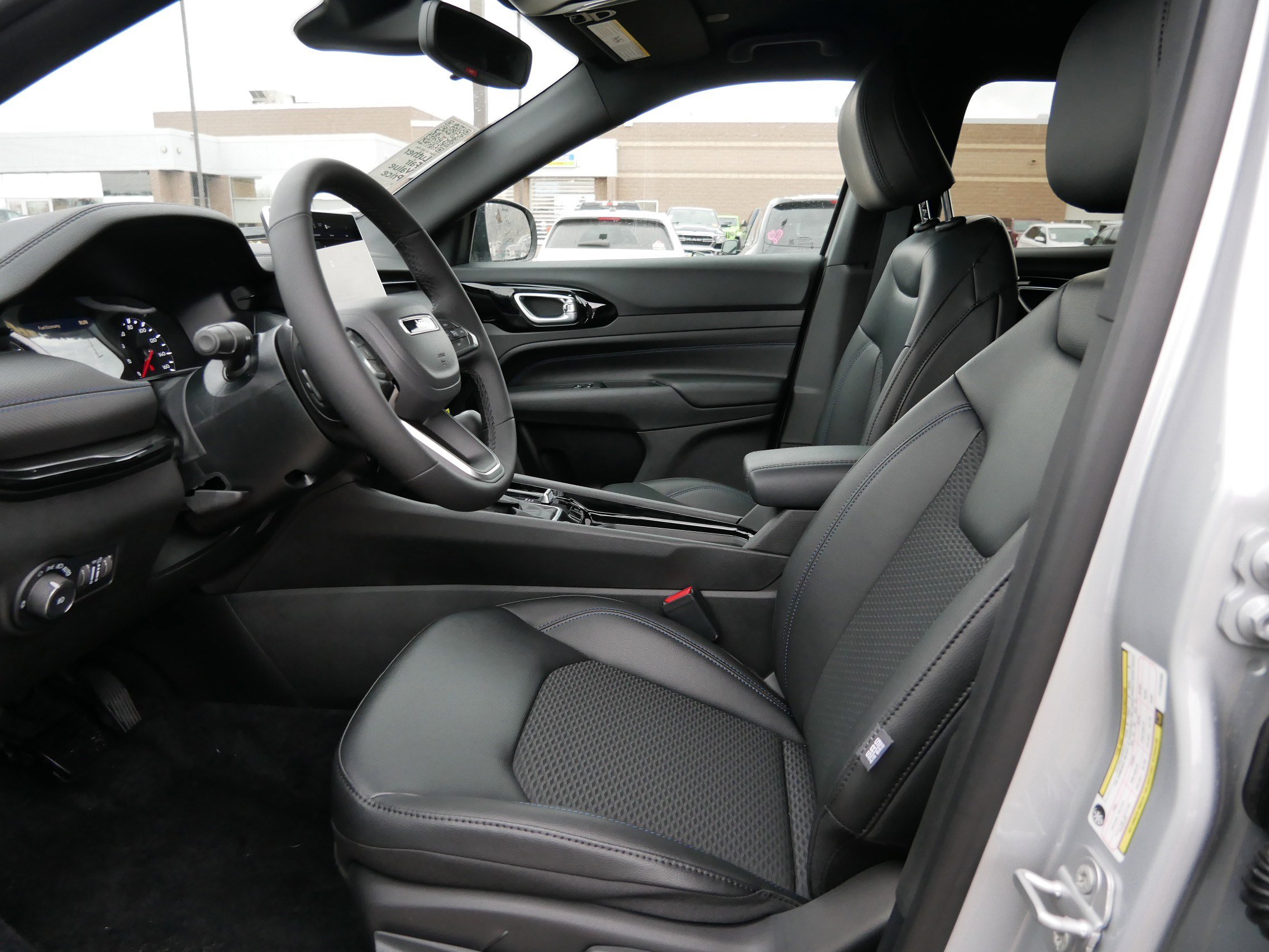 New 2026 Jeep Compass Latitude AWD/4WD image 6