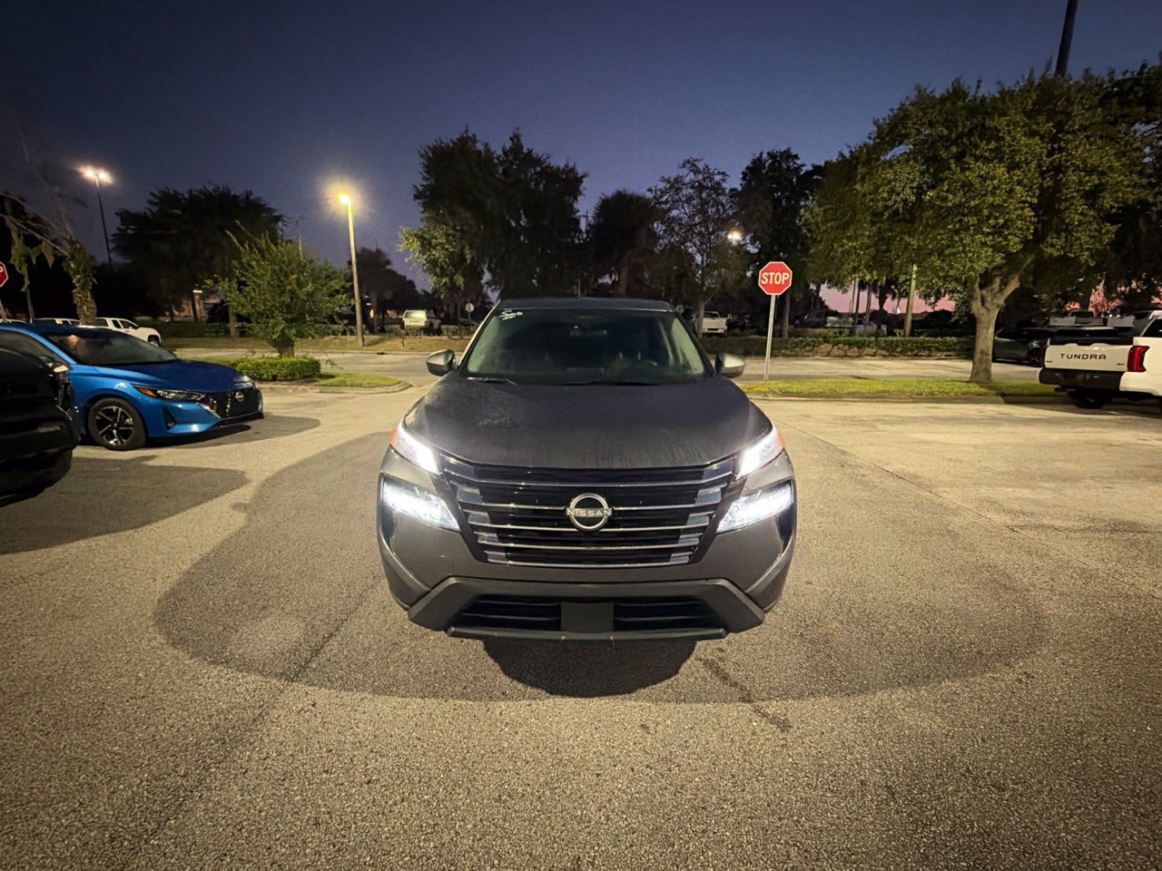 Used 2025 Nissan Rogue SV FWD image 5