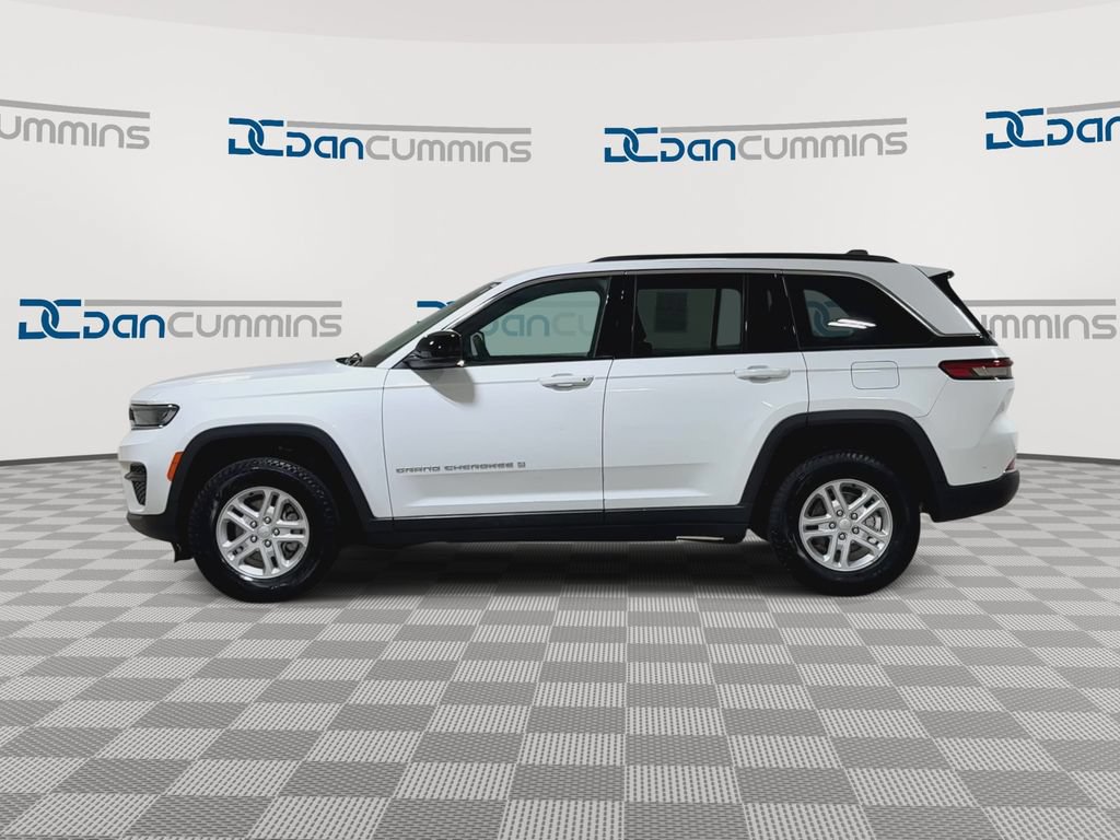 Used 2024 Jeep Grand Cherokee Laredo w/ Luxury Tech Group I AWD/4WD image 5