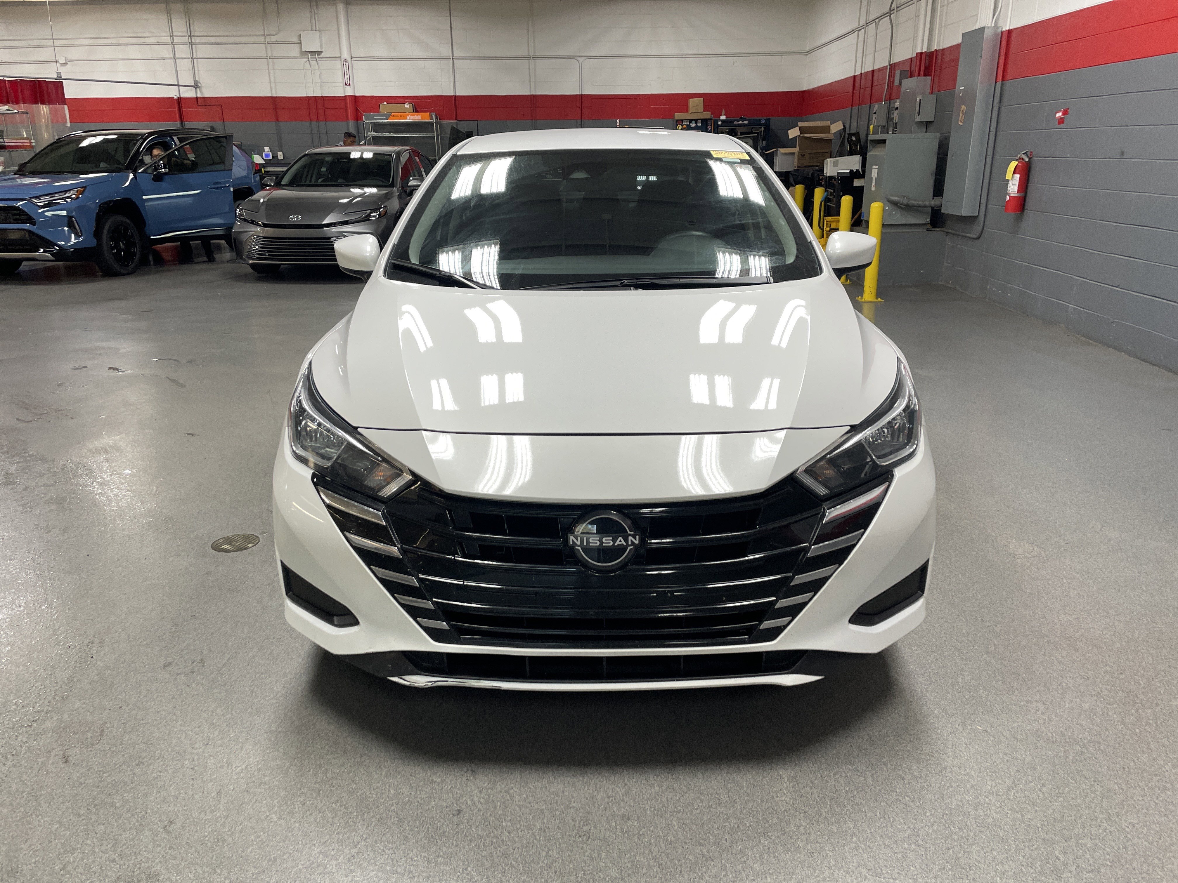 Used 2024 Nissan Versa SV w/ Trunk Package image 6