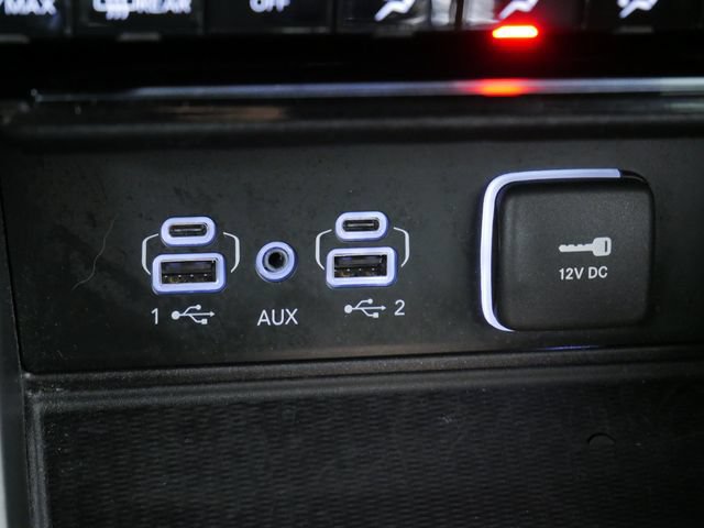 Used 2024 Jeep Grand Cherokee Altitude AWD/4WD image 25