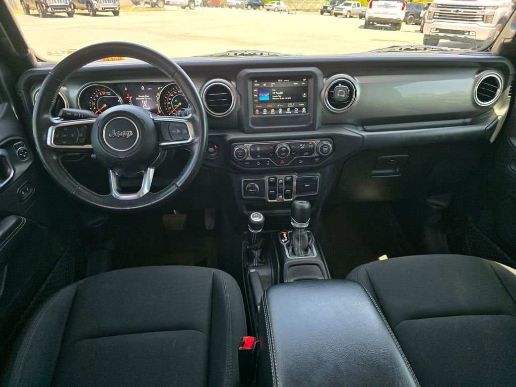 Used 2018 Jeep Wrangler Unlimited Sahara w/ LED Lighting Group AWD/4WD image 5
