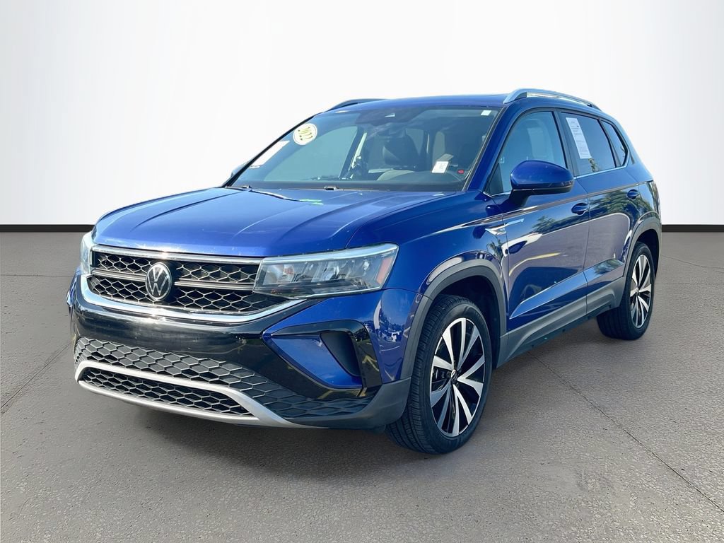 Used 2022 Volkswagen Taos SE FWD image 3
