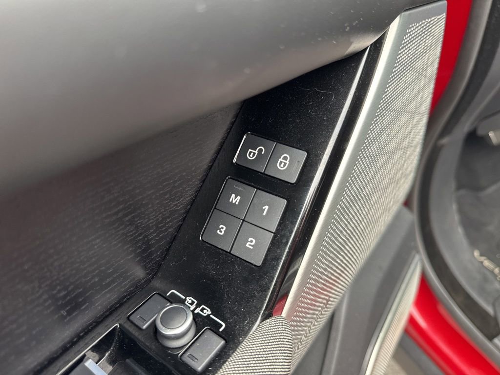 Used 2019 Land Rover Range Rover Velar R-Dynamic HSE image 35