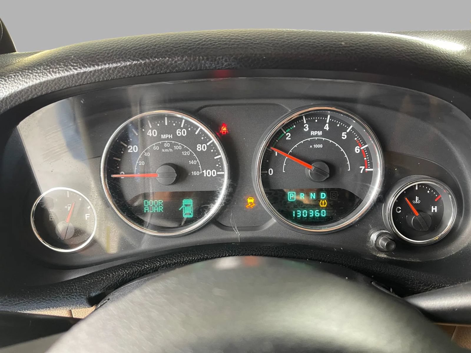 Used 2011 Jeep Wrangler Unlimited Sahara w/ Connectivity Group AWD/4WD image 36