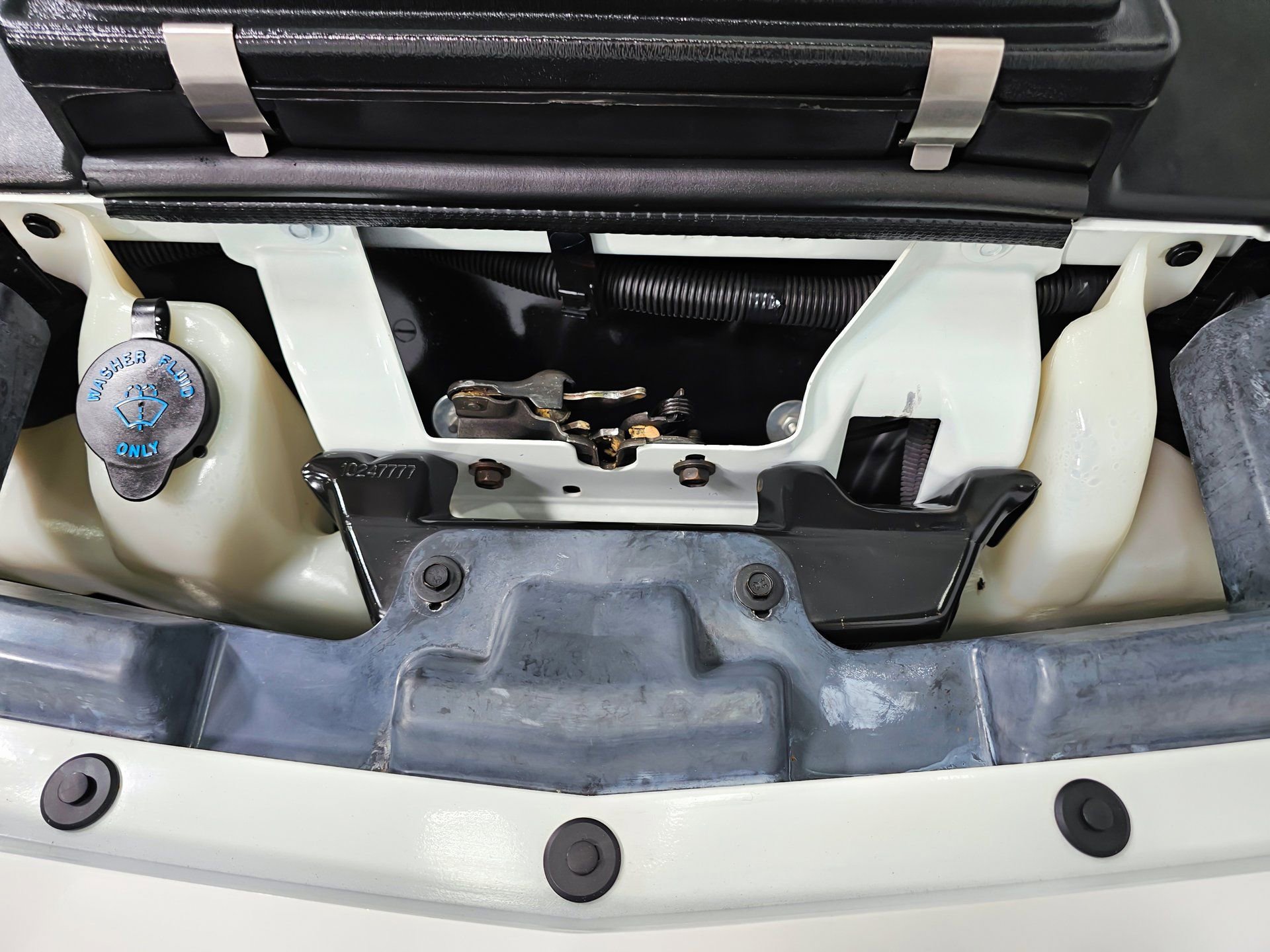 Used 2000 Chevrolet Camaro Z28 w/ SS Performance/Appearance Pkg image 21