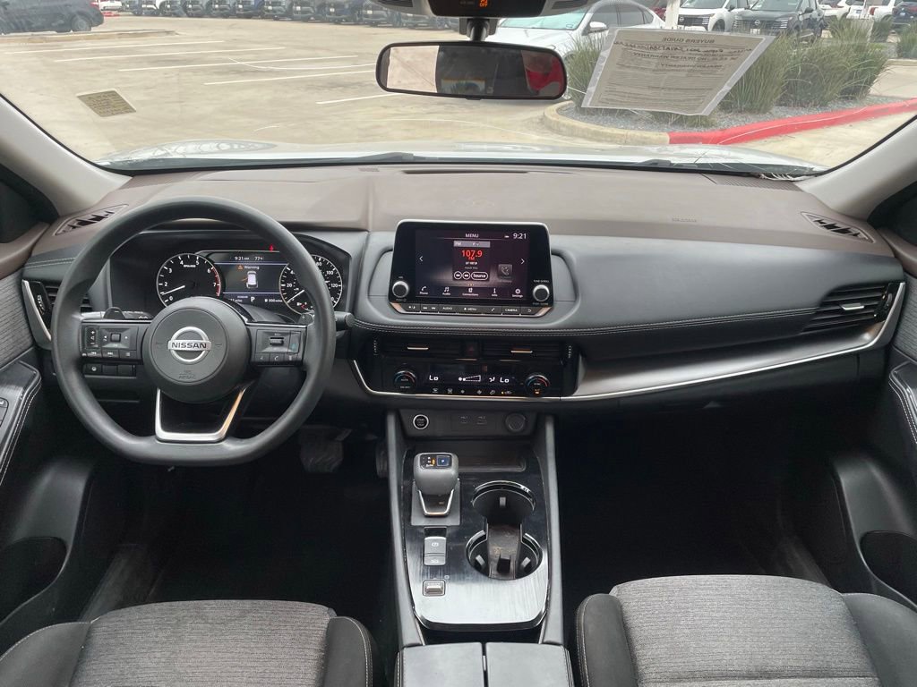 Certified 2021 Nissan Rogue SV FWD image 11